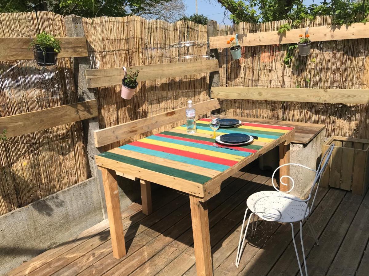 La Marelle Bed & Breakfast Avrille-les-Ponceaux ภายนอก รูปภาพ