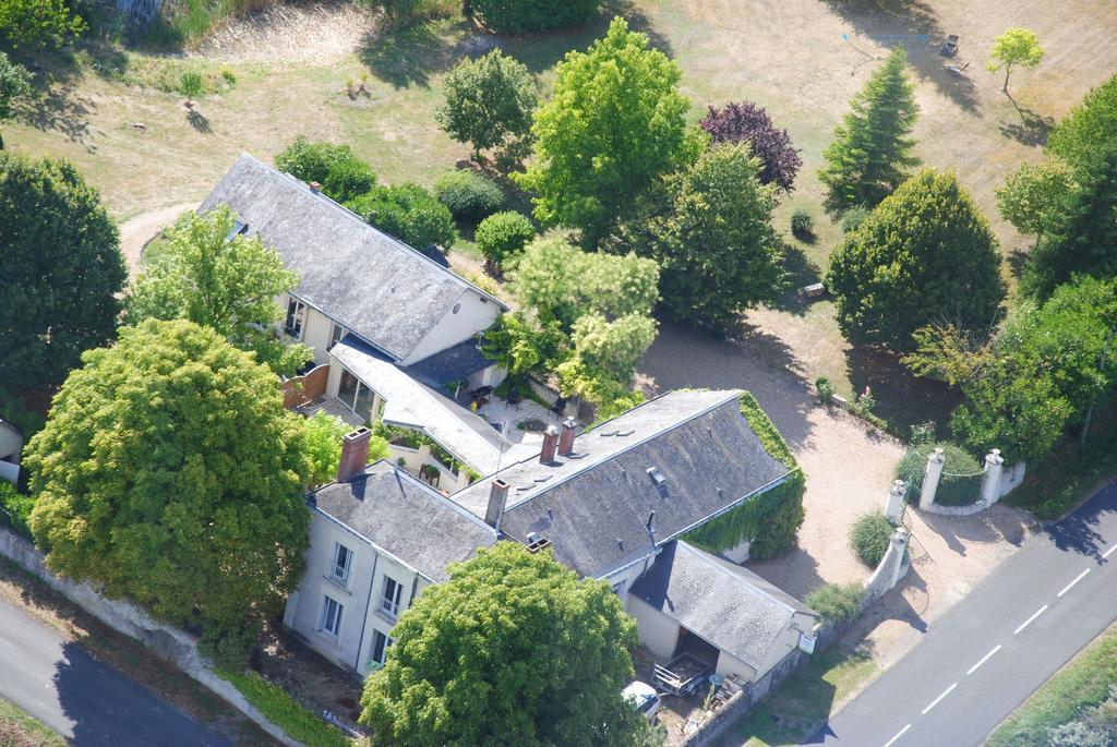 La Marelle Bed & Breakfast Avrille-les-Ponceaux ภายนอก รูปภาพ