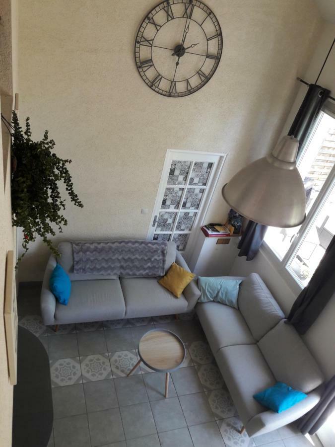 La Marelle Bed & Breakfast Avrille-les-Ponceaux ภายนอก รูปภาพ