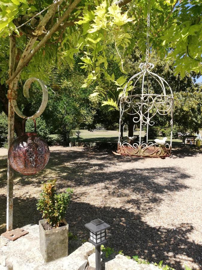 La Marelle Bed & Breakfast Avrille-les-Ponceaux ภายนอก รูปภาพ